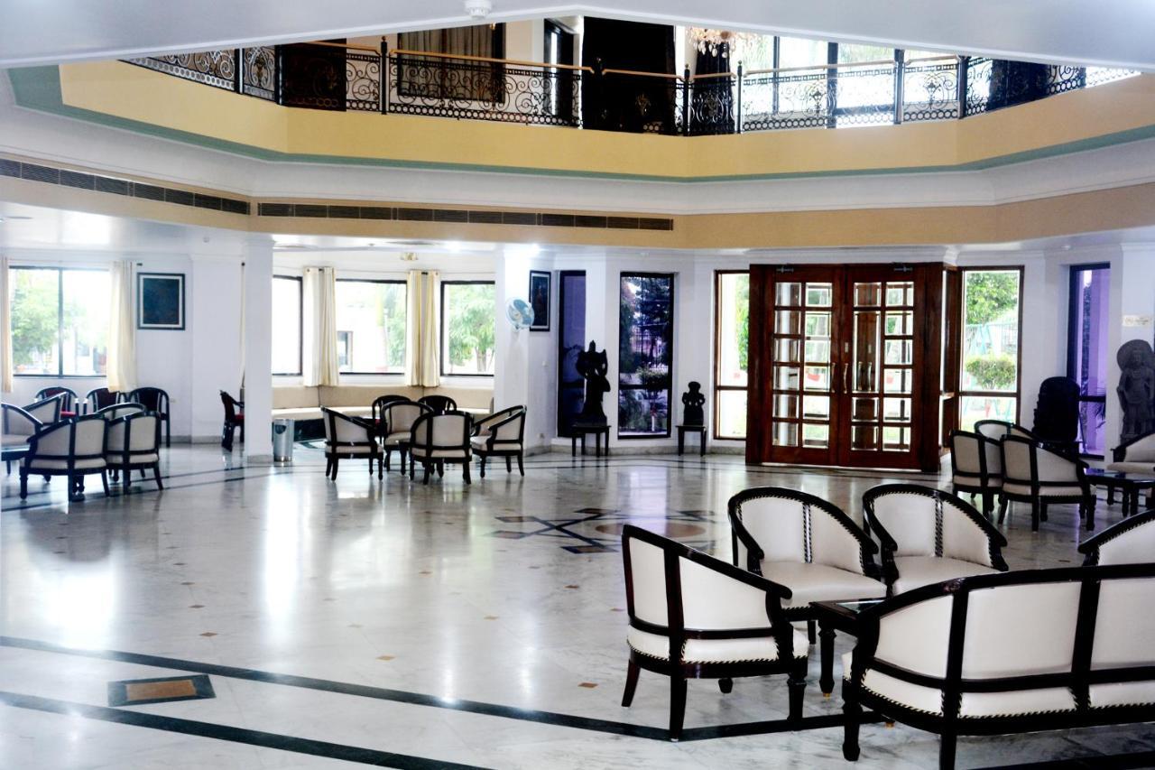 فندق The Royal Residency بود جايا المظهر الخارجي الصورة